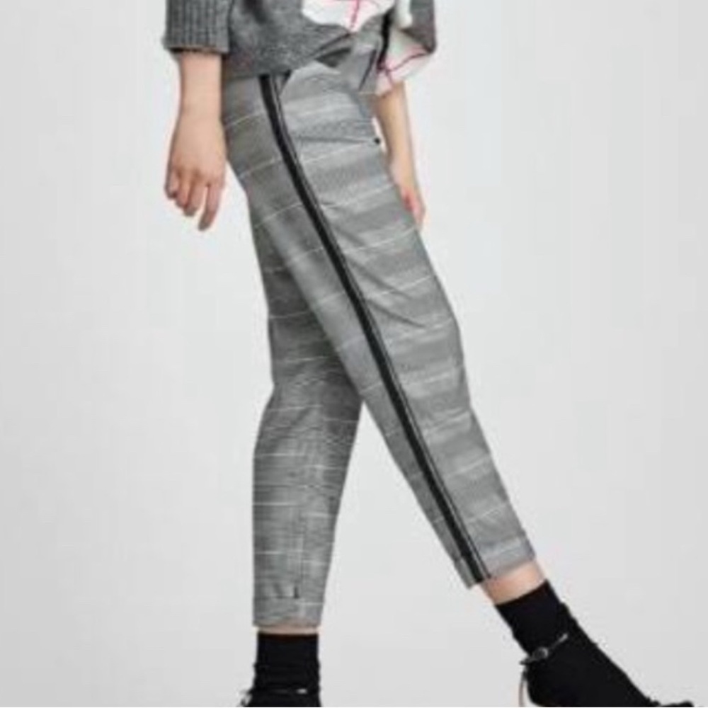 Stylish Gray Women's Pants with Black Stripe Zara